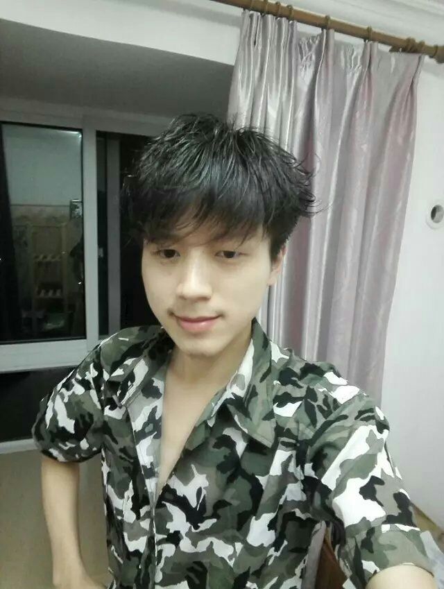 杨易德