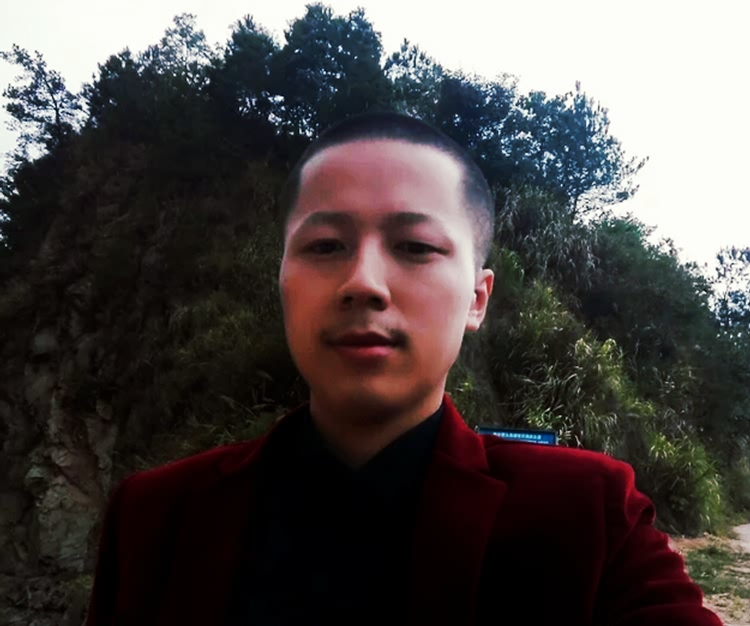杨易德